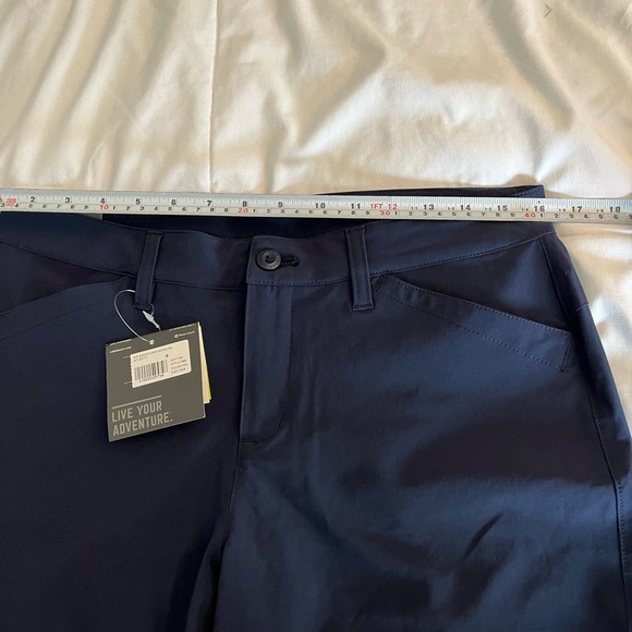 Eddie Bauer Adventurer Bermuda Shorts Navy Blue size 8. Golf, Athleisure Casual - Picture 11 of 14